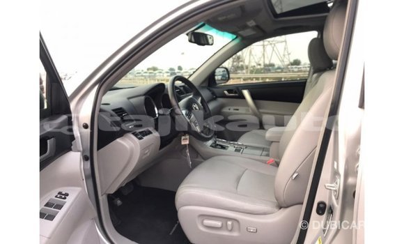 Buy Import Toyota Highlander Other Car in Import - Dubai in Dushanbe Buy Import Toyota Highlander Other Car in Import - Dubai in Dushanbe