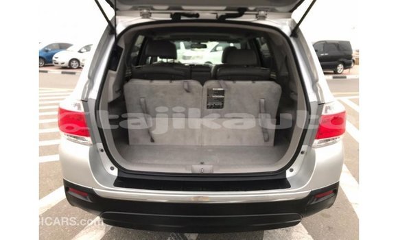 Buy Import Toyota Highlander Other Car in Import - Dubai in Dushanbe Buy Import Toyota Highlander Other Car in Import - Dubai in Dushanbe