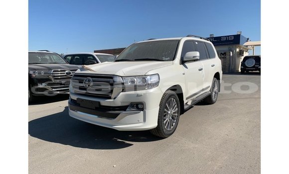 Buy Import Toyota Land Cruiser White Car in Import - Dubai in Dushanbe Buy Import Toyota Land Cruiser White Car in Import - Dubai in Dushanbe