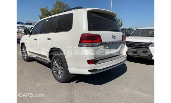 Buy Import Toyota Land Cruiser White Car in Import - Dubai in Dushanbe Buy Import Toyota Land Cruiser White Car in Import - Dubai in Dushanbe