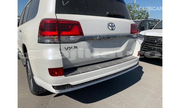 Buy Import Toyota Land Cruiser White Car in Import - Dubai in Dushanbe Buy Import Toyota Land Cruiser White Car in Import - Dubai in Dushanbe