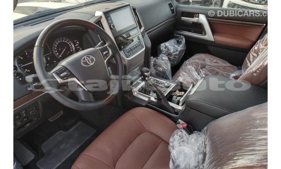 Buy Import Toyota Land Cruiser White Car in Import - Dubai in Dushanbe Buy Import Toyota Land Cruiser White Car in Import - Dubai in Dushanbe