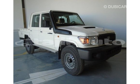 Buy Import Toyota Land Cruiser White Car in Import - Dubai in Dushanbe Buy Import Toyota Land Cruiser White Car in Import - Dubai in Dushanbe