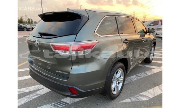 Buy Import Toyota Highlander Green Car in Import - Dubai in Dushanbe Buy Import Toyota Highlander Green Car in Import - Dubai in Dushanbe