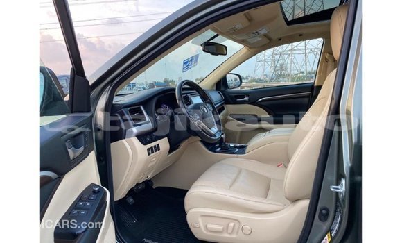 Buy Import Toyota Highlander Green Car in Import - Dubai in Dushanbe Buy Import Toyota Highlander Green Car in Import - Dubai in Dushanbe