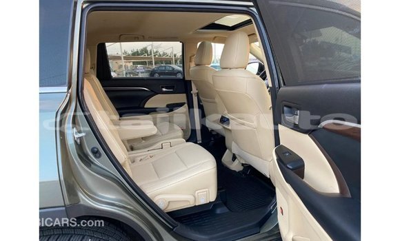 Buy Import Toyota Highlander Green Car in Import - Dubai in Dushanbe Buy Import Toyota Highlander Green Car in Import - Dubai in Dushanbe