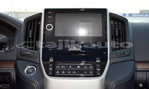 Buy Import Toyota Land Cruiser White Car in Import - Dubai in Dushanbe Buy Import Toyota Land Cruiser White Car in Import - Dubai in Dushanbe