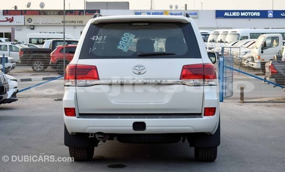 Buy Import Toyota Land Cruiser White Car in Import - Dubai in Dushanbe Buy Import Toyota Land Cruiser White Car in Import - Dubai in Dushanbe