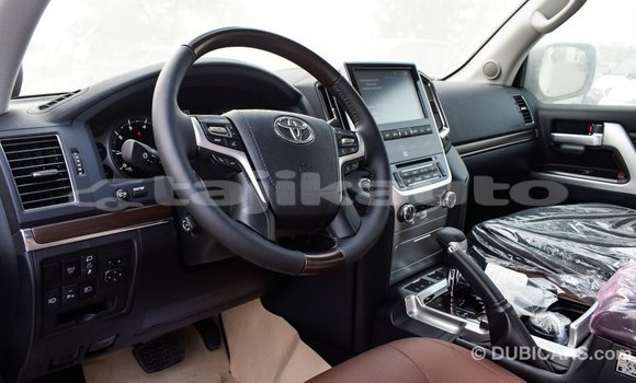 Buy Import Toyota Land Cruiser White Car in Import - Dubai in Dushanbe Buy Import Toyota Land Cruiser White Car in Import - Dubai in Dushanbe