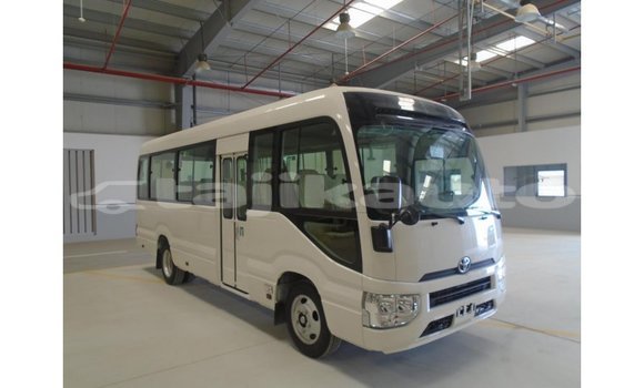 Buy Import Abarth 595 White Car in Import - Dubai in Dushanbe