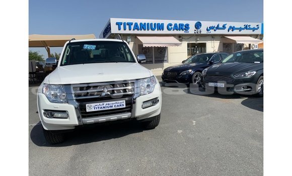 Buy Import Mitsubishi Pajero White Car in Import - Dubai in Dushanbe Buy Import Mitsubishi Pajero White Car in Import - Dubai in Dushanbe