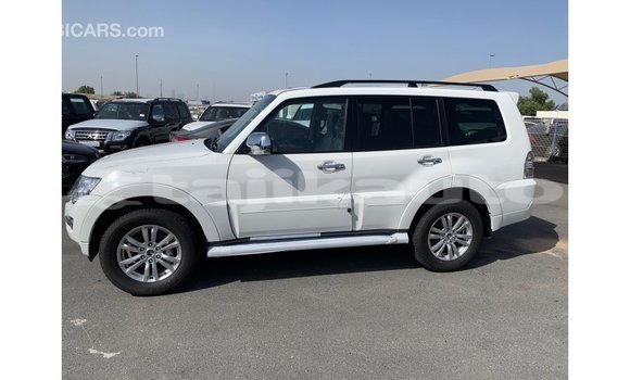 Buy Import Mitsubishi Pajero White Car in Import - Dubai in Dushanbe Buy Import Mitsubishi Pajero White Car in Import - Dubai in Dushanbe