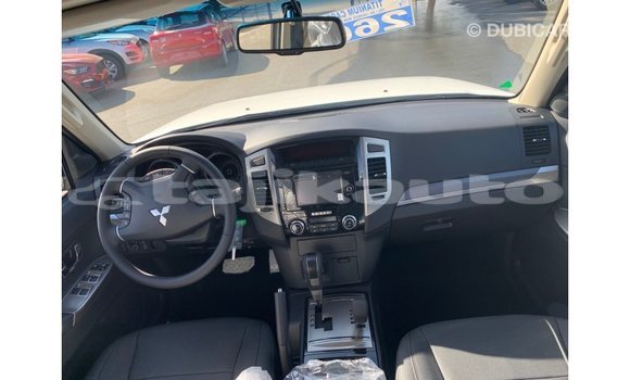 Buy Import Mitsubishi Pajero White Car in Import - Dubai in Dushanbe Buy Import Mitsubishi Pajero White Car in Import - Dubai in Dushanbe