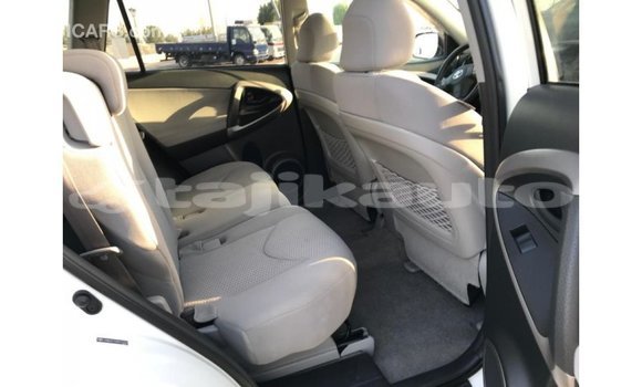 Buy Import Toyota 4Runner White Car in Import - Dubai in Dushanbe Buy Import Toyota 4Runner White Car in Import - Dubai in Dushanbe
