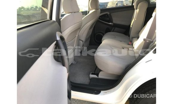 Buy Import Toyota 4Runner White Car in Import - Dubai in Dushanbe Buy Import Toyota 4Runner White Car in Import - Dubai in Dushanbe
