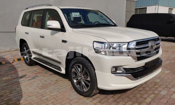 Buy Import Toyota Land Cruiser White Car in Import - Dubai in Dushanbe Buy Import Toyota Land Cruiser White Car in Import - Dubai in Dushanbe