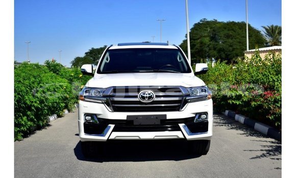 Buy Import Toyota Land Cruiser White Car in Import - Dubai in Dushanbe Buy Import Toyota Land Cruiser White Car in Import - Dubai in Dushanbe