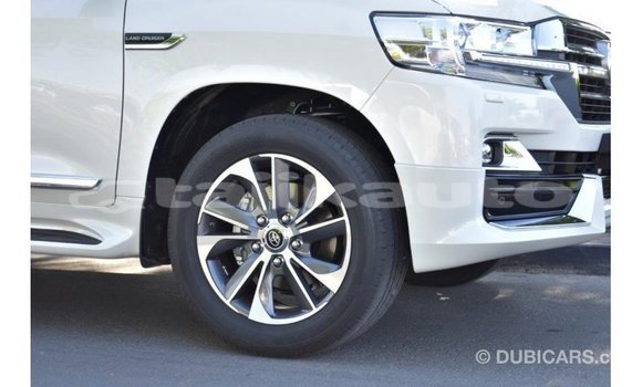 Buy Import Toyota Land Cruiser White Car in Import - Dubai in Dushanbe Buy Import Toyota Land Cruiser White Car in Import - Dubai in Dushanbe