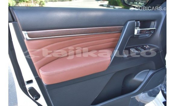 Buy Import Toyota Land Cruiser White Car in Import - Dubai in Dushanbe Buy Import Toyota Land Cruiser White Car in Import - Dubai in Dushanbe