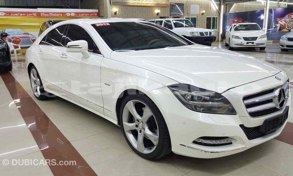 Buy Import Mercedes-Benz 190 (W201) White Car in Import - Dubai in Dushanbe Buy Import Mercedes-Benz 190 (W201) White Car in Import - Dubai in Dushanbe