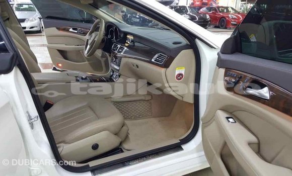 Buy Import Mercedes-Benz 190 (W201) White Car in Import - Dubai in Dushanbe Buy Import Mercedes-Benz 190 (W201) White Car in Import - Dubai in Dushanbe