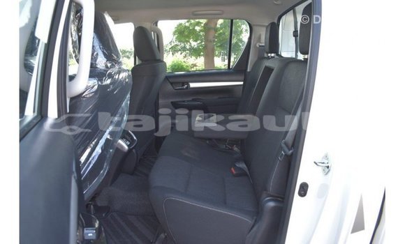 Buy Import Toyota Hilux White Car in Import - Dubai in Dushanbe Buy Import Toyota Hilux White Car in Import - Dubai in Dushanbe