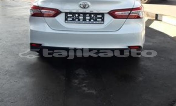 Buy Used Toyota Camry White Car in Dushanbe in Dushanbe Buy Used Toyota Camry White Car in Dushanbe in Dushanbe