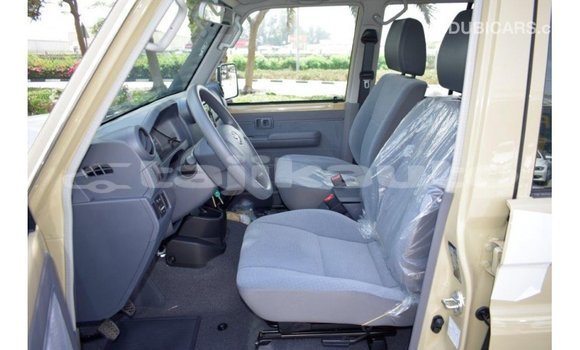 Buy Import Toyota Land Cruiser Beige Car in Import - Dubai in Dushanbe Buy Import Toyota Land Cruiser Beige Car in Import - Dubai in Dushanbe