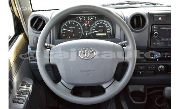 Buy Import Toyota Land Cruiser Beige Car in Import - Dubai in Dushanbe Buy Import Toyota Land Cruiser Beige Car in Import - Dubai in Dushanbe