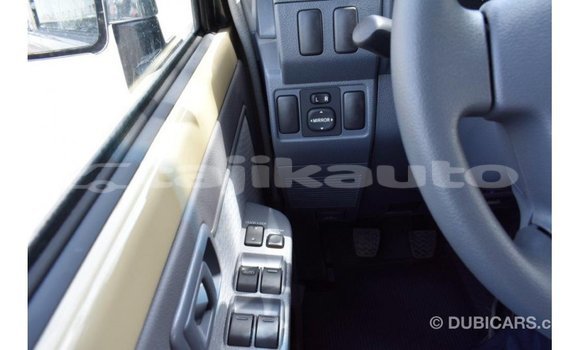Buy Import Toyota Land Cruiser Beige Car in Import - Dubai in Dushanbe Buy Import Toyota Land Cruiser Beige Car in Import - Dubai in Dushanbe