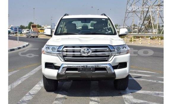 Buy Import Toyota Land Cruiser White Car in Import - Dubai in Dushanbe Buy Import Toyota Land Cruiser White Car in Import - Dubai in Dushanbe