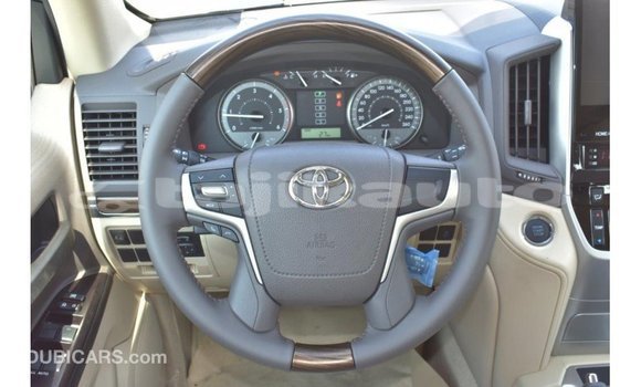 Buy Import Toyota Land Cruiser White Car in Import - Dubai in Dushanbe Buy Import Toyota Land Cruiser White Car in Import - Dubai in Dushanbe