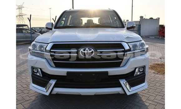 Buy Import Toyota Land Cruiser White Car in Import - Dubai in Dushanbe Buy Import Toyota Land Cruiser White Car in Import - Dubai in Dushanbe