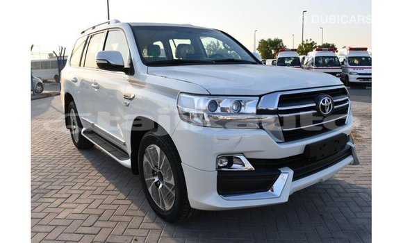 Buy Import Toyota Land Cruiser White Car in Import - Dubai in Dushanbe Buy Import Toyota Land Cruiser White Car in Import - Dubai in Dushanbe