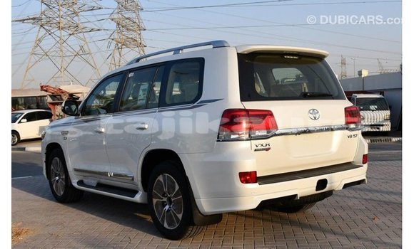 Buy Import Toyota Land Cruiser White Car in Import - Dubai in Dushanbe Buy Import Toyota Land Cruiser White Car in Import - Dubai in Dushanbe