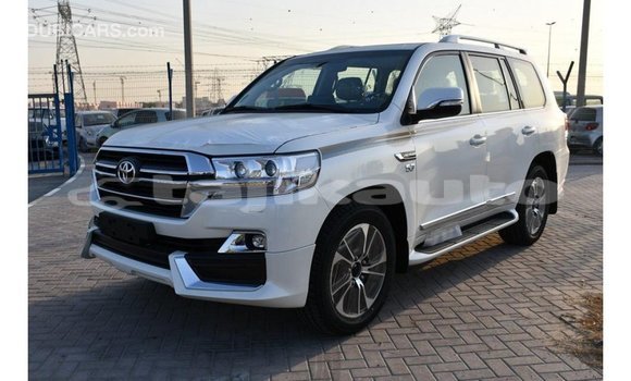Buy Import Toyota Land Cruiser White Car in Import - Dubai in Dushanbe Buy Import Toyota Land Cruiser White Car in Import - Dubai in Dushanbe