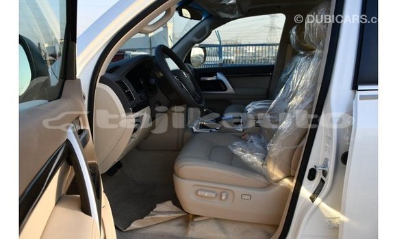Buy Import Toyota Land Cruiser White Car in Import - Dubai in Dushanbe Buy Import Toyota Land Cruiser White Car in Import - Dubai in Dushanbe