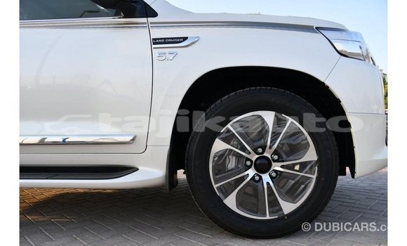 Buy Import Toyota Land Cruiser White Car in Import - Dubai in Dushanbe Buy Import Toyota Land Cruiser White Car in Import - Dubai in Dushanbe