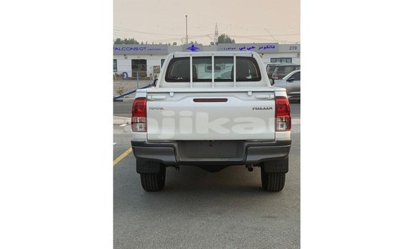 Buy Import Toyota Hilux White Car in Import - Dubai in Dushanbe Buy Import Toyota Hilux White Car in Import - Dubai in Dushanbe