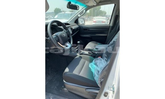 Buy Import Toyota Hilux White Car in Import - Dubai in Dushanbe Buy Import Toyota Hilux White Car in Import - Dubai in Dushanbe