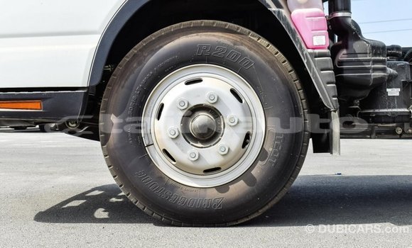 Buy Import Mitsubishi Carisma White Car in Import - Dubai in Dushanbe