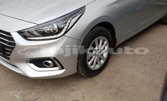 Buy Used Hyundai Solaris Silver Car in Dushanbe in Dushanbe Buy Used Hyundai Solaris Silver Car in Dushanbe in Dushanbe