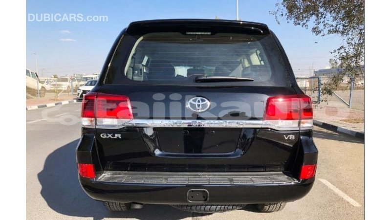 Big with watermark toyota land cruiser dushanbe import dubai 1847