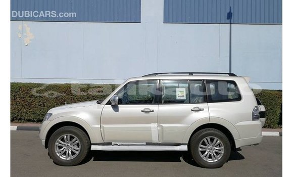 Buy Import Mitsubishi Pajero White Car in Import - Dubai in Dushanbe Buy Import Mitsubishi Pajero White Car in Import - Dubai in Dushanbe