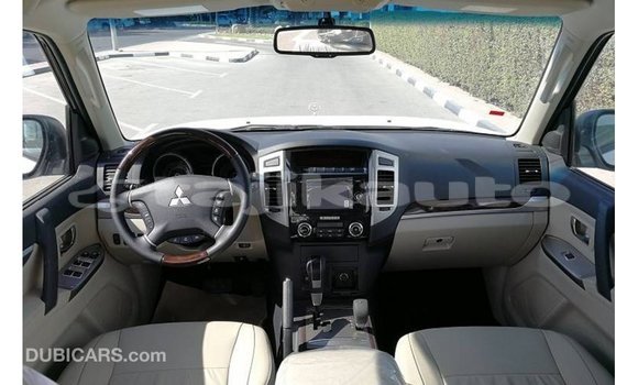 Buy Import Mitsubishi Pajero White Car in Import - Dubai in Dushanbe Buy Import Mitsubishi Pajero White Car in Import - Dubai in Dushanbe
