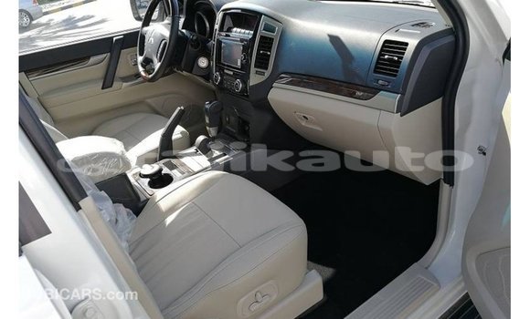 Buy Import Mitsubishi Pajero White Car in Import - Dubai in Dushanbe Buy Import Mitsubishi Pajero White Car in Import - Dubai in Dushanbe