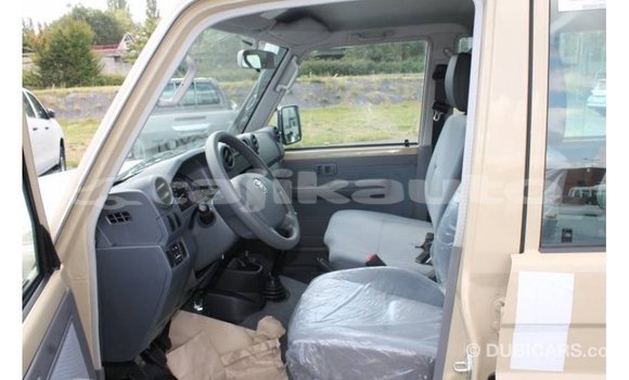 Buy Import Toyota Land Cruiser Beige Car in Import - Dubai in Dushanbe Buy Import Toyota Land Cruiser Beige Car in Import - Dubai in Dushanbe