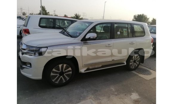 Buy Import Toyota Land Cruiser White Car in Import - Dubai in Dushanbe Buy Import Toyota Land Cruiser White Car in Import - Dubai in Dushanbe