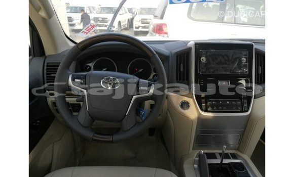 Buy Import Toyota Land Cruiser White Car in Import - Dubai in Dushanbe Buy Import Toyota Land Cruiser White Car in Import - Dubai in Dushanbe