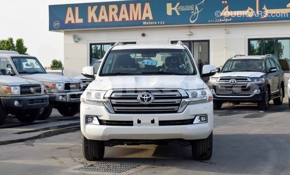 Buy Import Toyota Land Cruiser White Car in Import - Dubai in Dushanbe Buy Import Toyota Land Cruiser White Car in Import - Dubai in Dushanbe